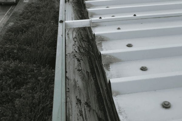 Commercial gutter cleaning specialists in Caterham
