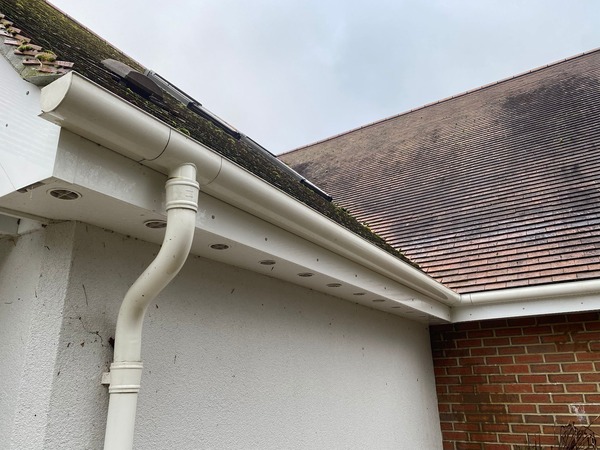 Residential gutter cleaning experts in Caterham, Surrey